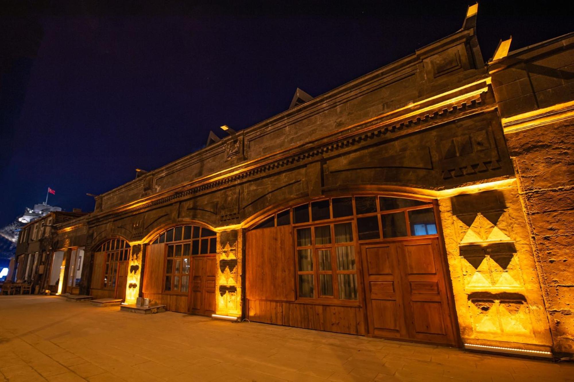 Ahiska Palas Otel Kars Esterno foto