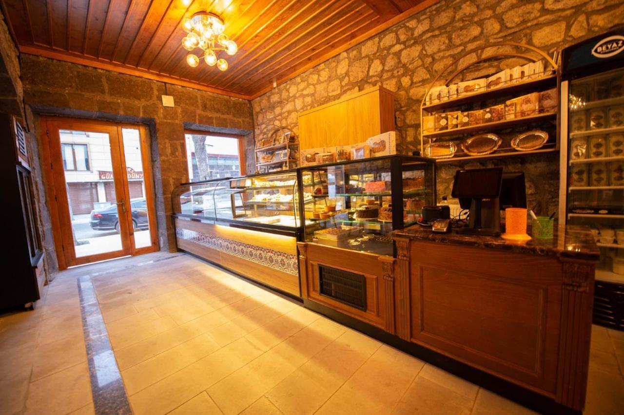 Ahiska Palas Otel Kars Esterno foto