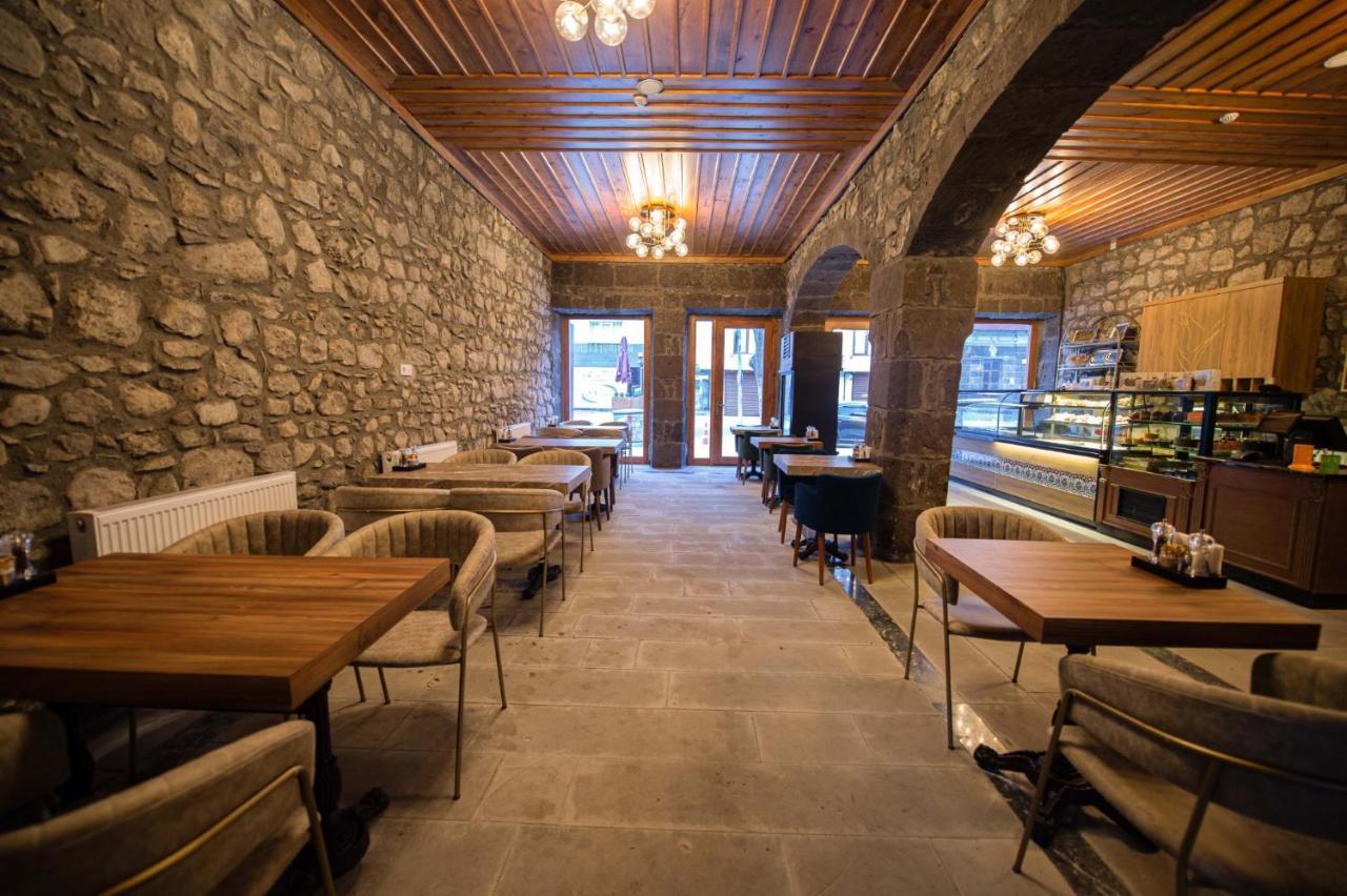 Ahiska Palas Otel Kars Esterno foto