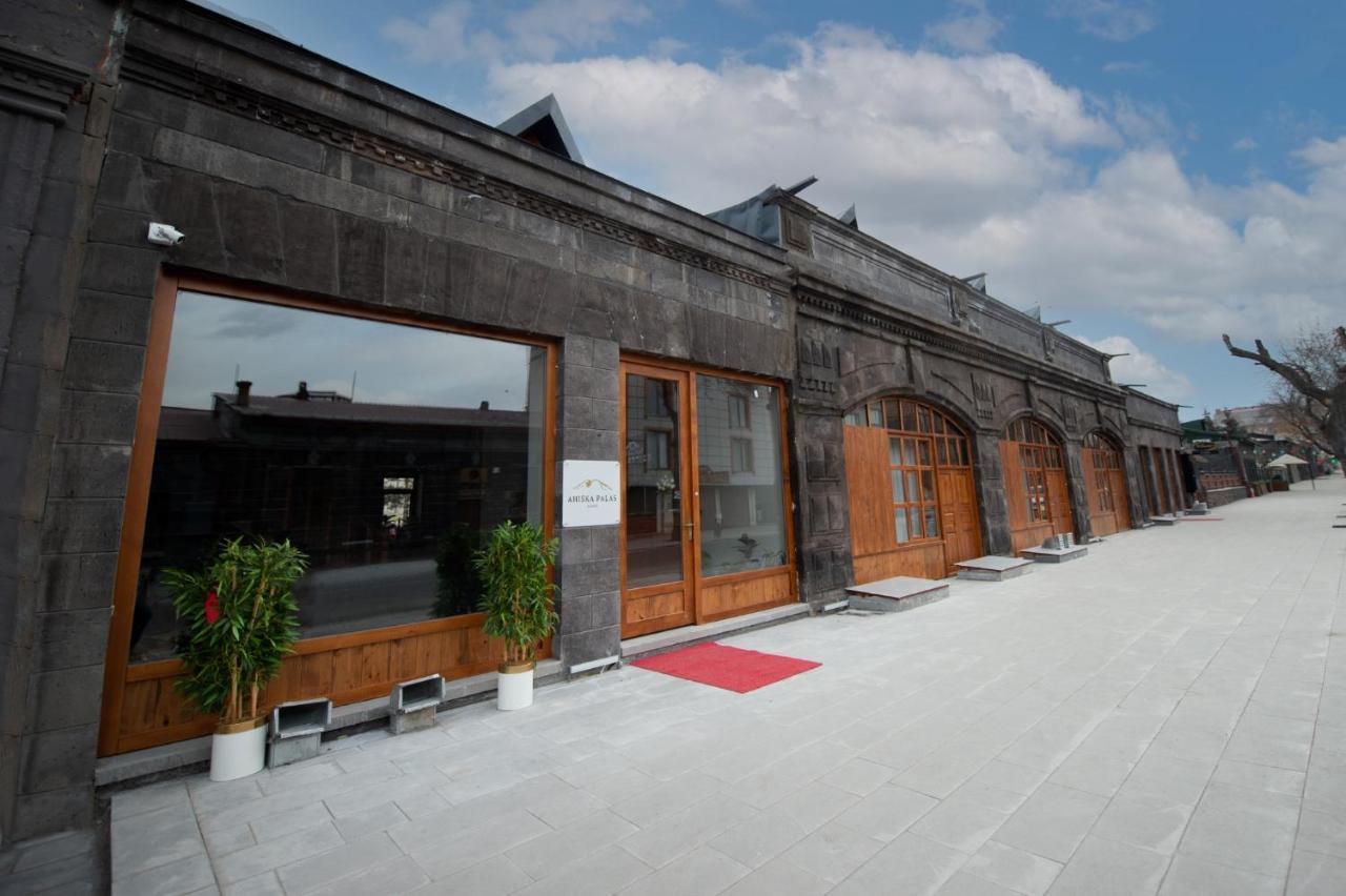 Ahiska Palas Otel Kars Esterno foto