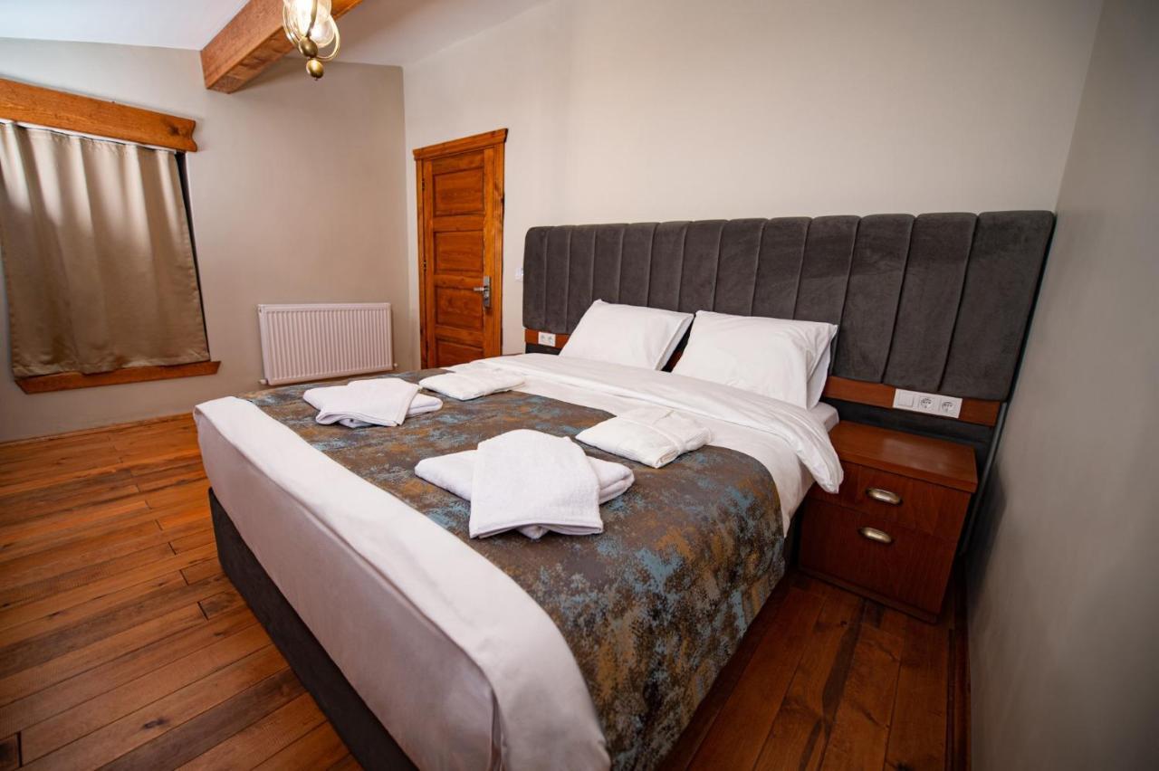 Ahiska Palas Otel Kars Esterno foto