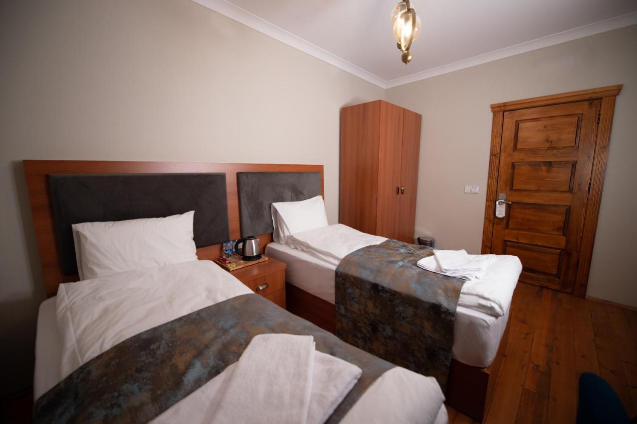 Ahiska Palas Otel Kars Esterno foto