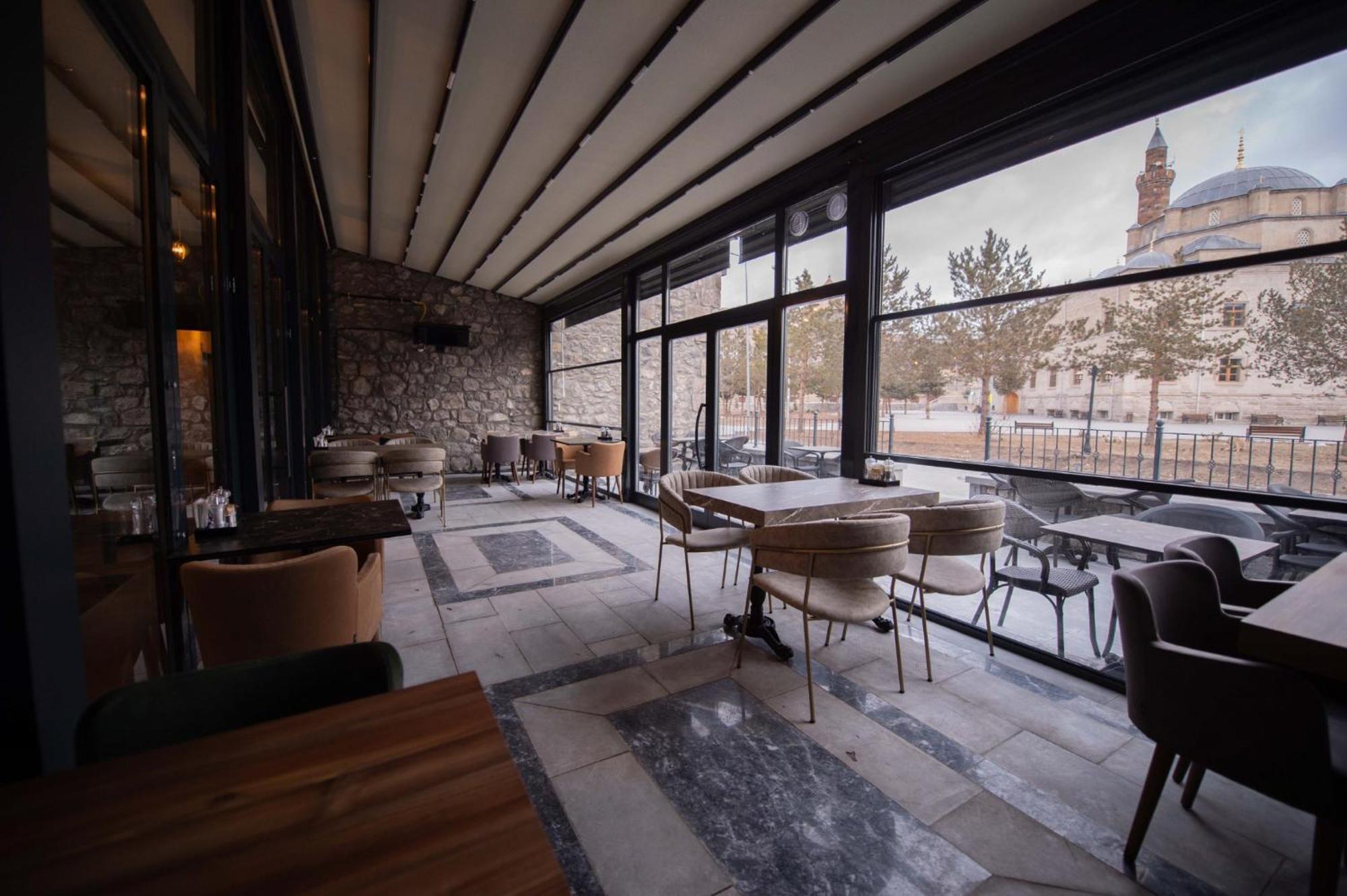 Ahiska Palas Otel Kars Esterno foto